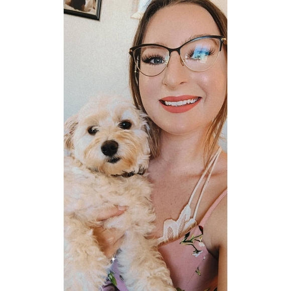 Meet your Posher, Hannah - Picture 1 of 1